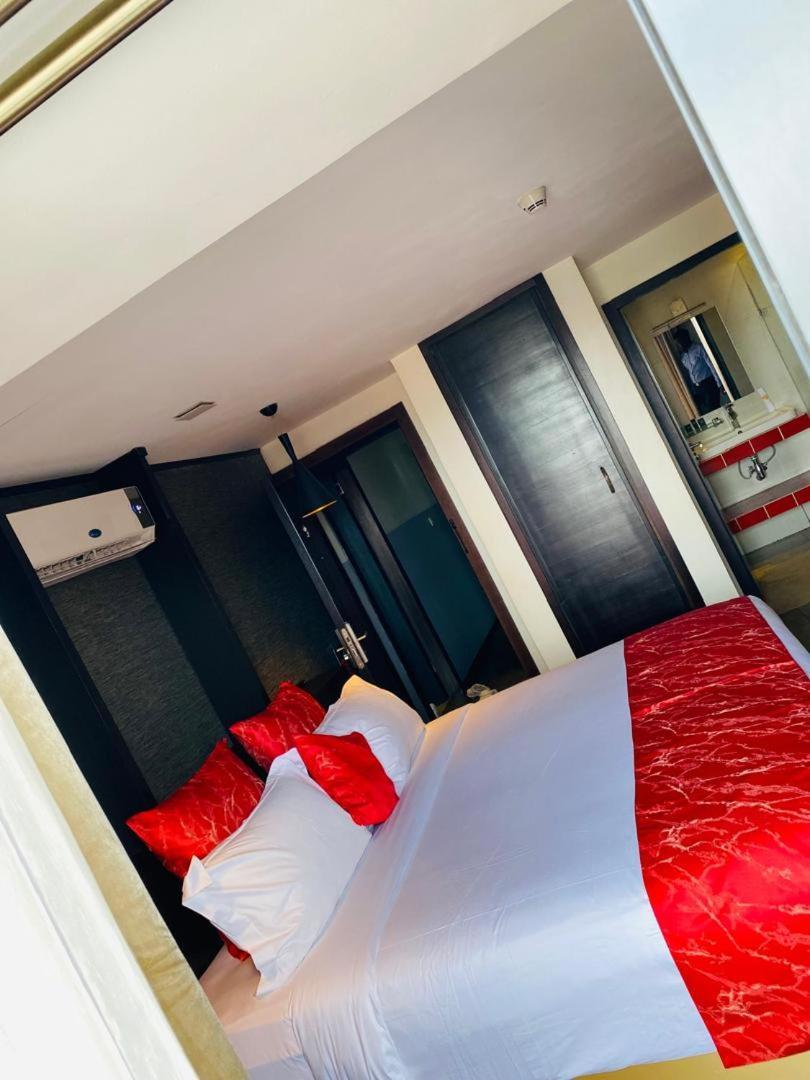 Boun'S Hotel Yaoundé Eksteriør bilde