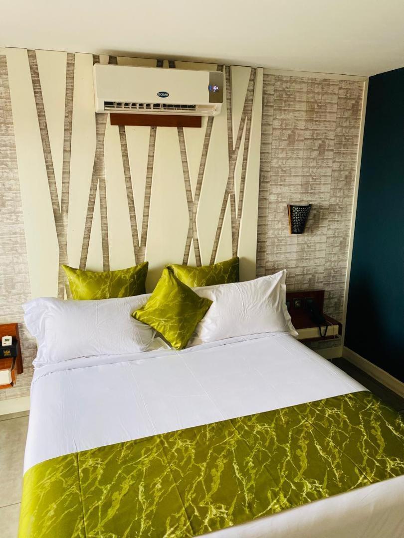 Boun'S Hotel Yaoundé Rom bilde